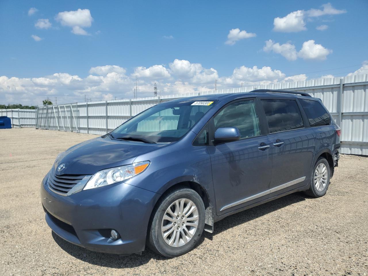 TOYOTA SIENNA XLE