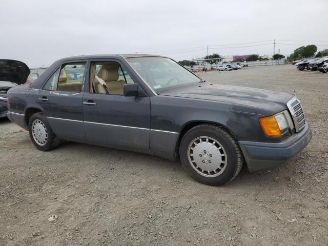 Vin: wdbea30d4nb634980, lot: 58837185, mercedes-benz 300-class e 19924