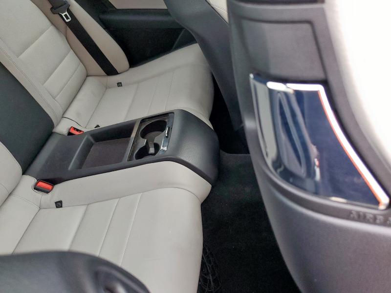 2012 MERCEDES-BENZ E-CLASS - WDDKJ5KB3CF136101