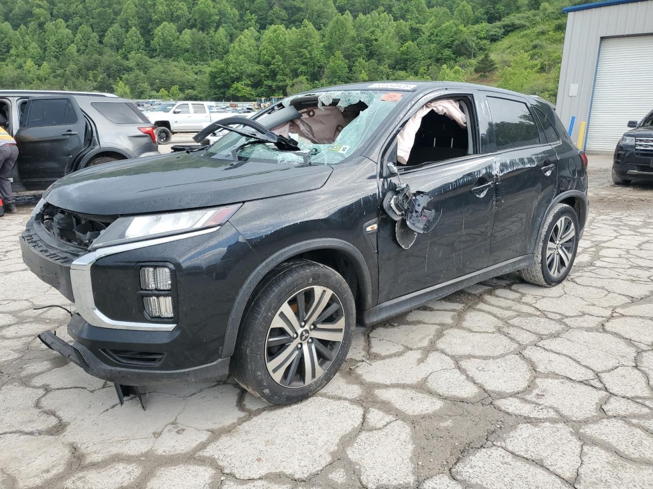 MITSUBISHI OUTLANDER ES