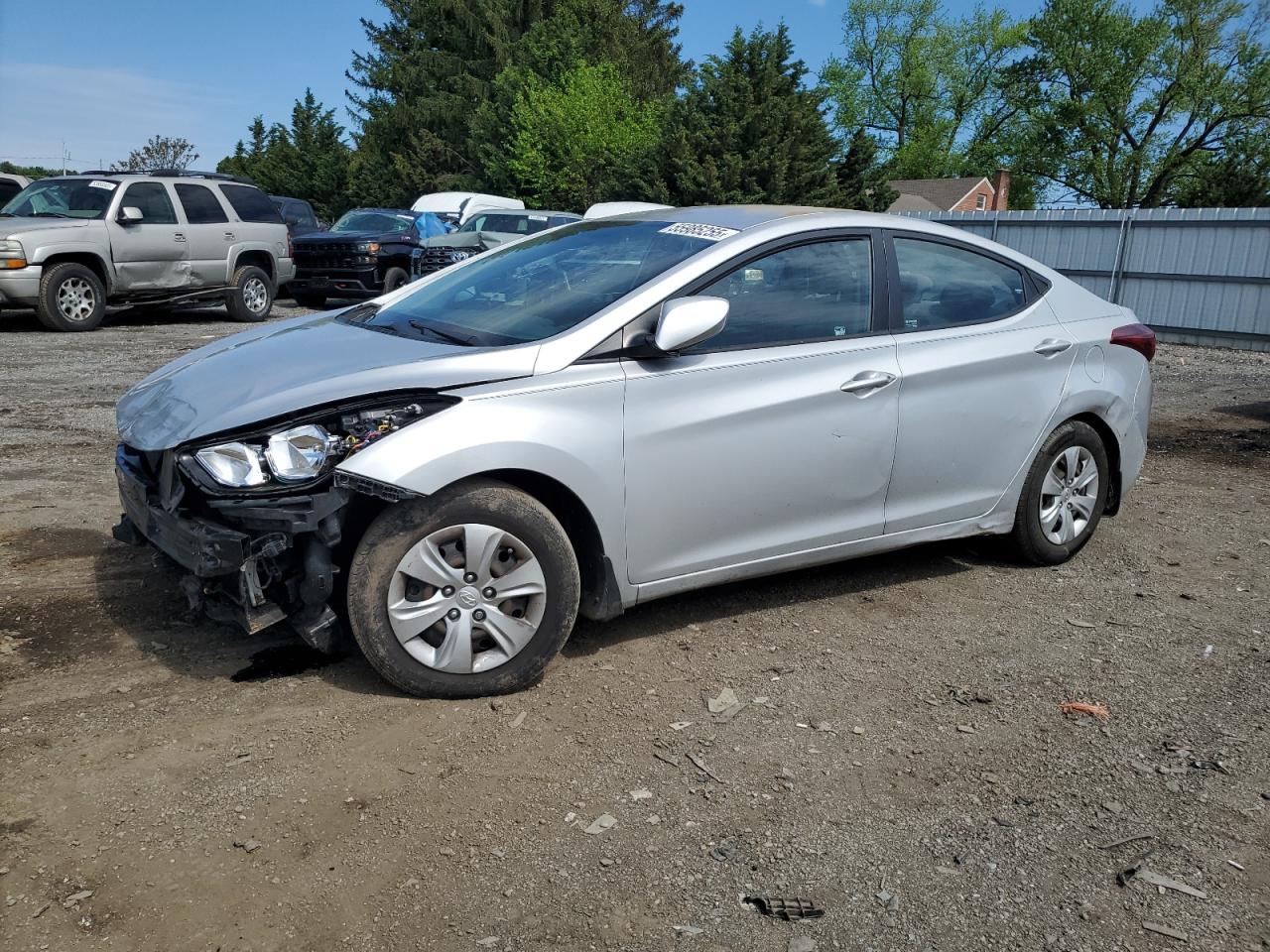 HYUNDAI ELANTRA SE