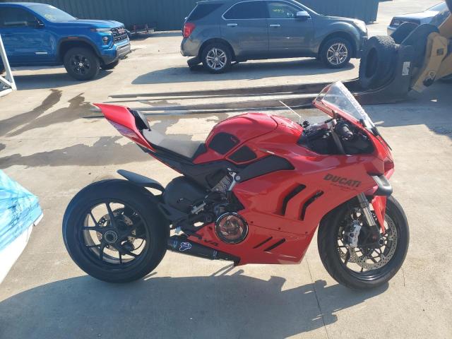 DUCATI PANIGALE V 2022 red  gas ZDMDAGWW1NB000768 photo #1
