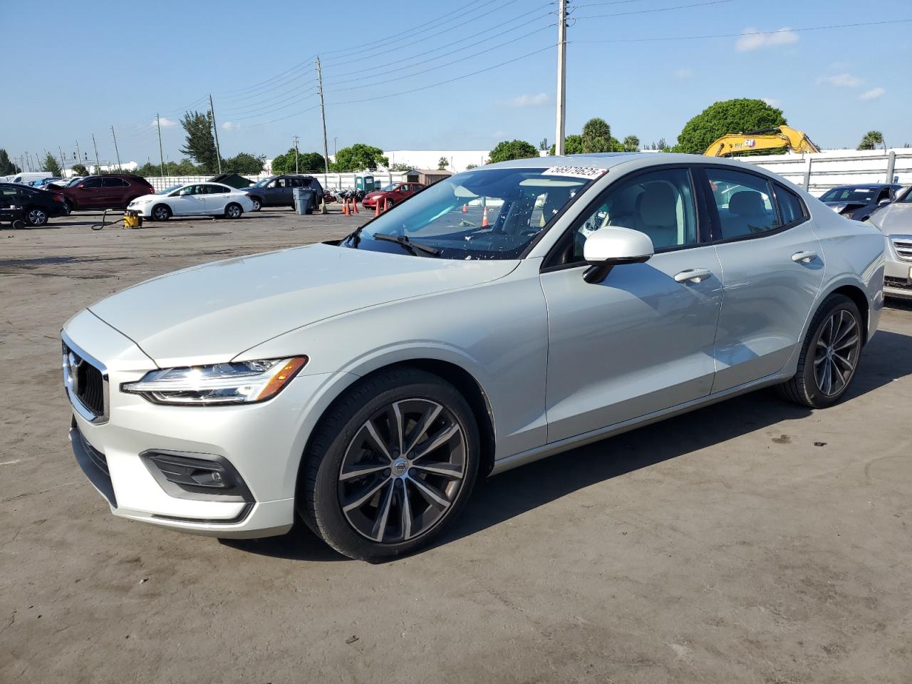 VOLVO S60 T5 MOMENTUM