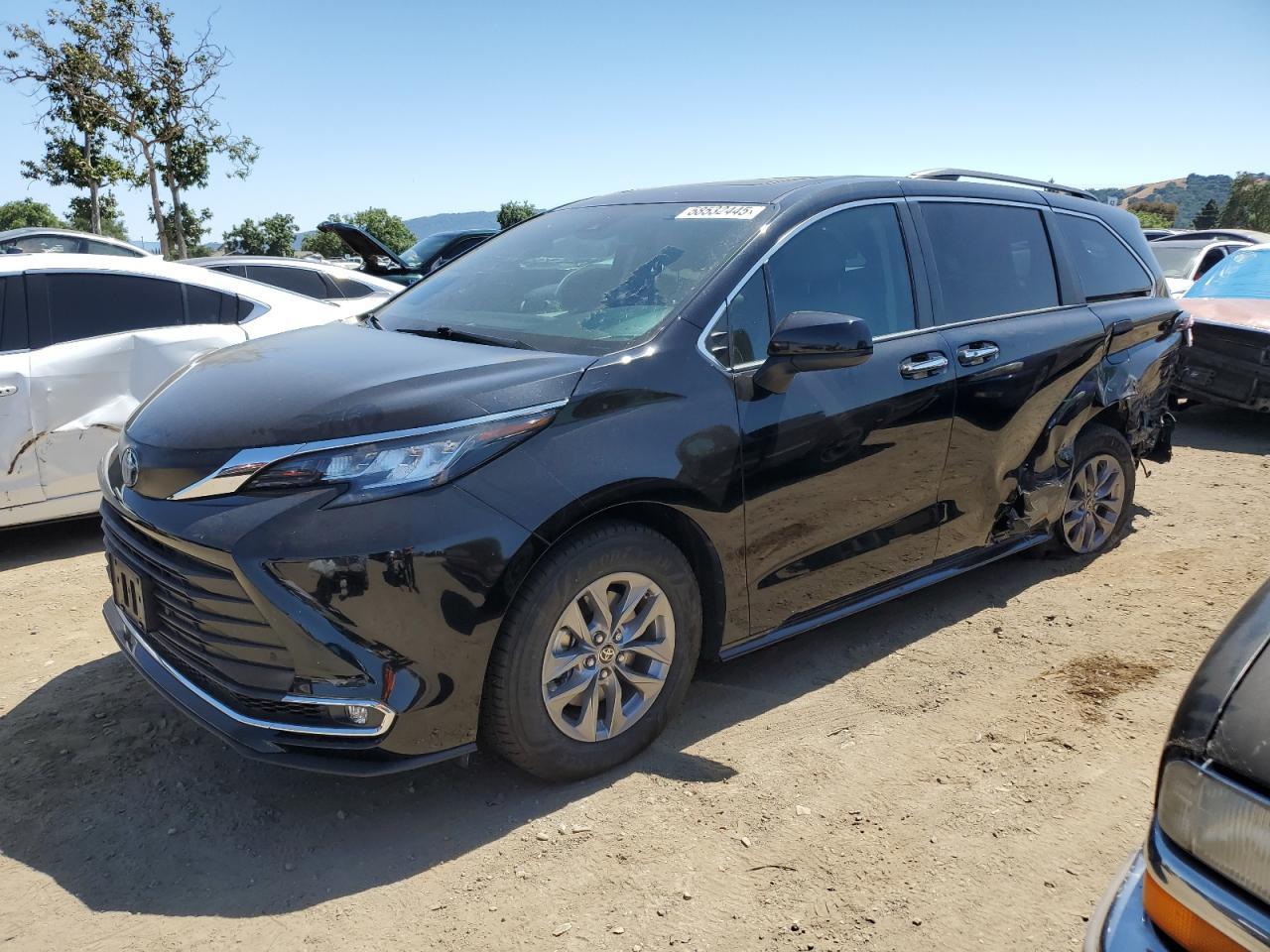 TOYOTA SIENNA XLE