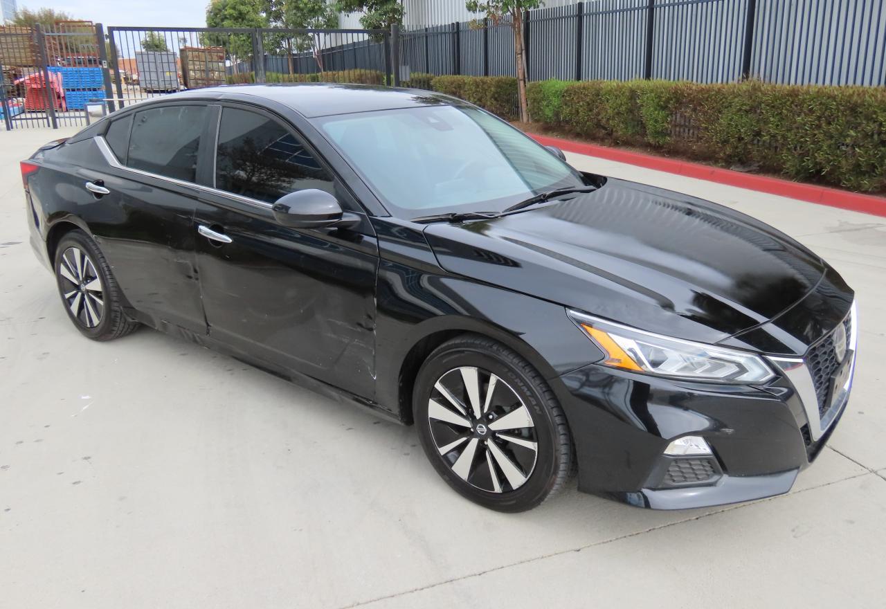 NISSAN ALTIMA SV