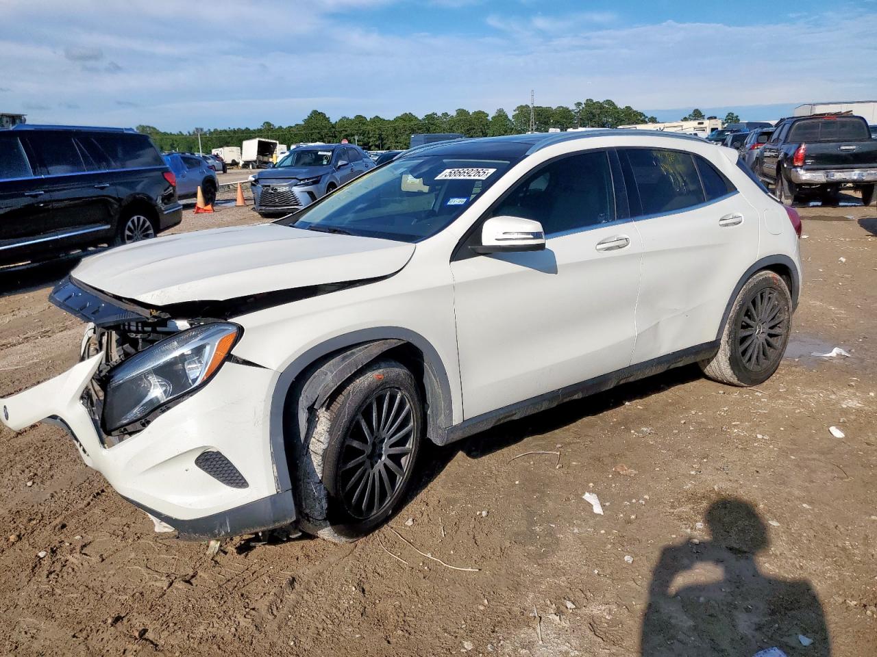 MERCEDES-BENZ GLA-CLASS 250