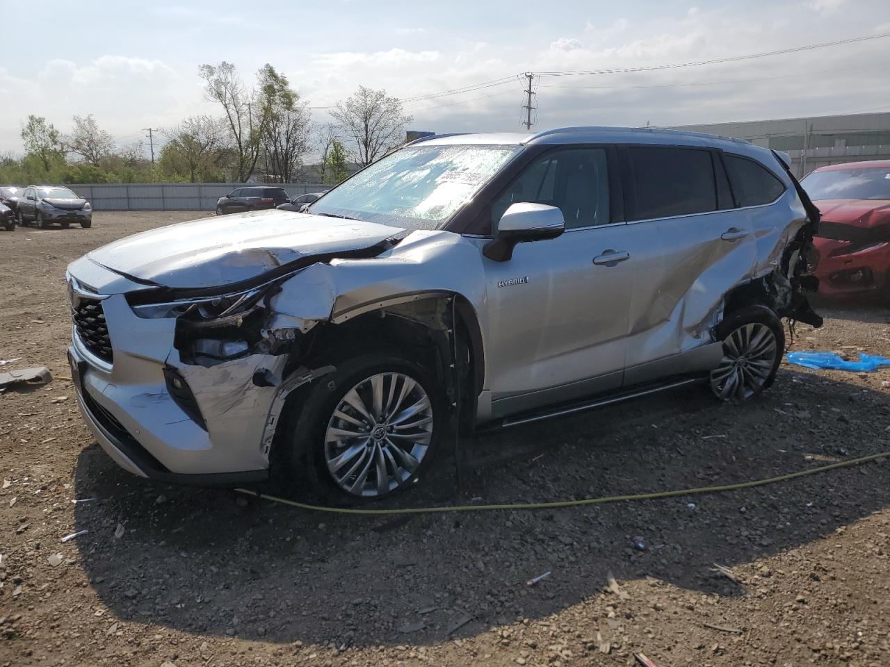 TOYOTA HIGHLANDER HYBRID PLATINUM