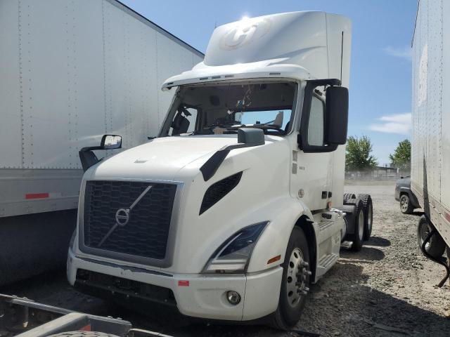 VOLVO VNR 2021 white  diesel 4V4WC9EH9MN279515 photo #3