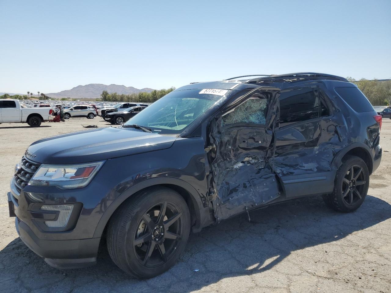  Salvage Ford Explorer