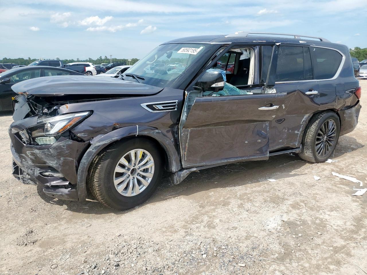 INFINITI QX80 LUXE