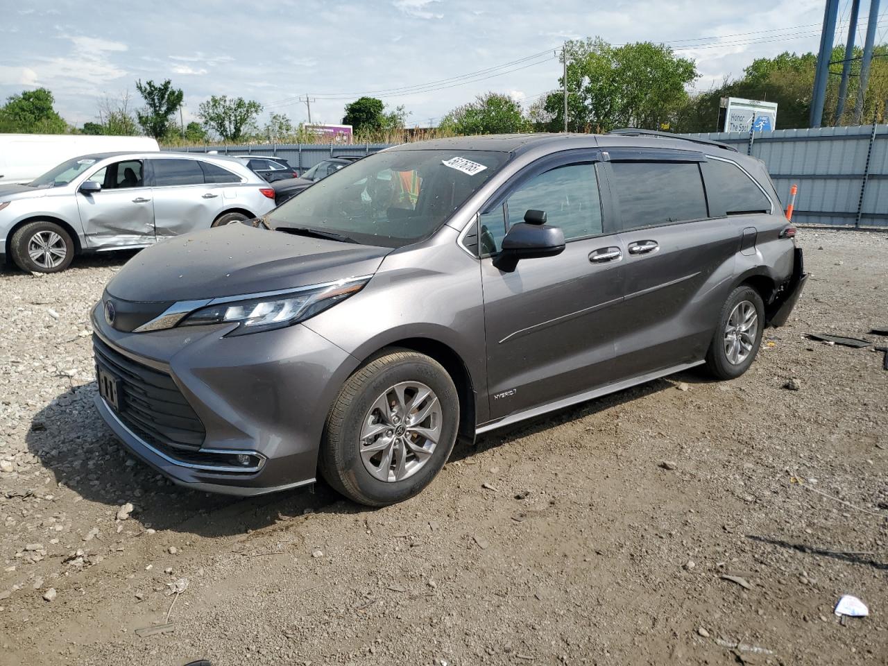 TOYOTA SIENNA XLE