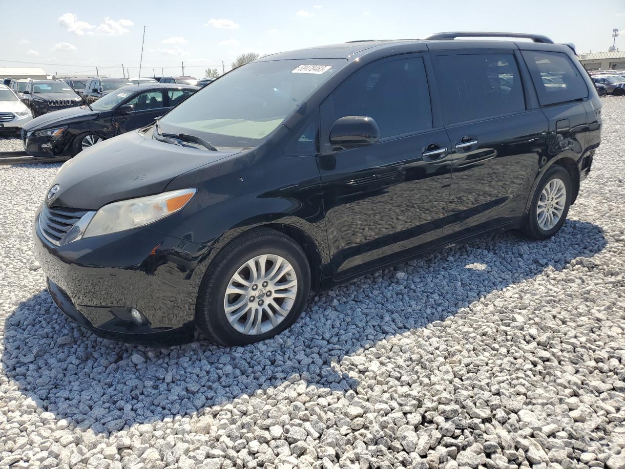 TOYOTA SIENNA XLE