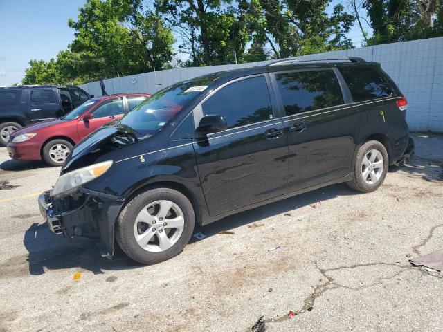 TOYOTA SIENNA LE
