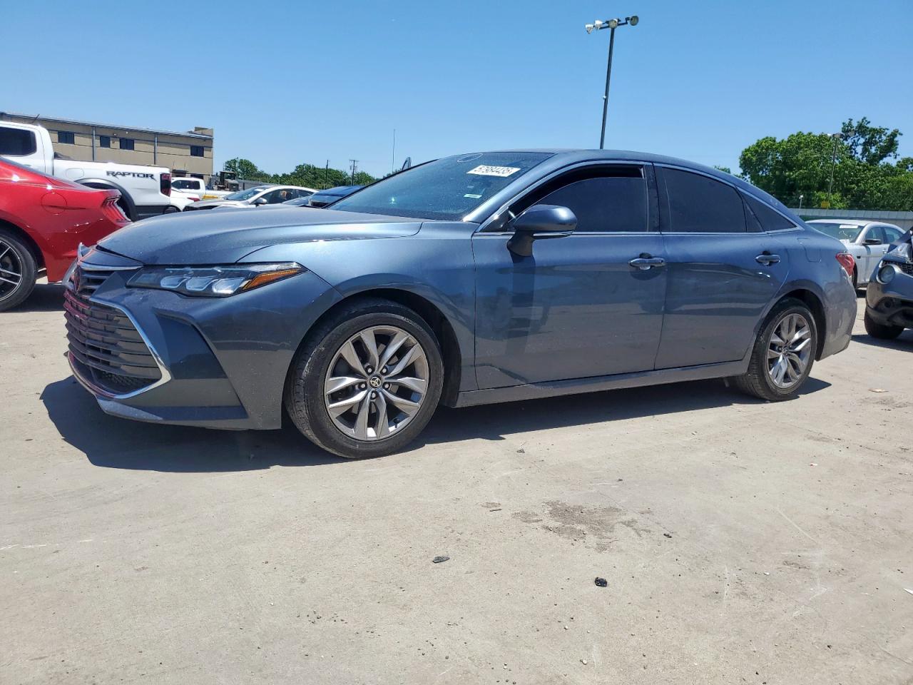 TOYOTA AVALON XLE