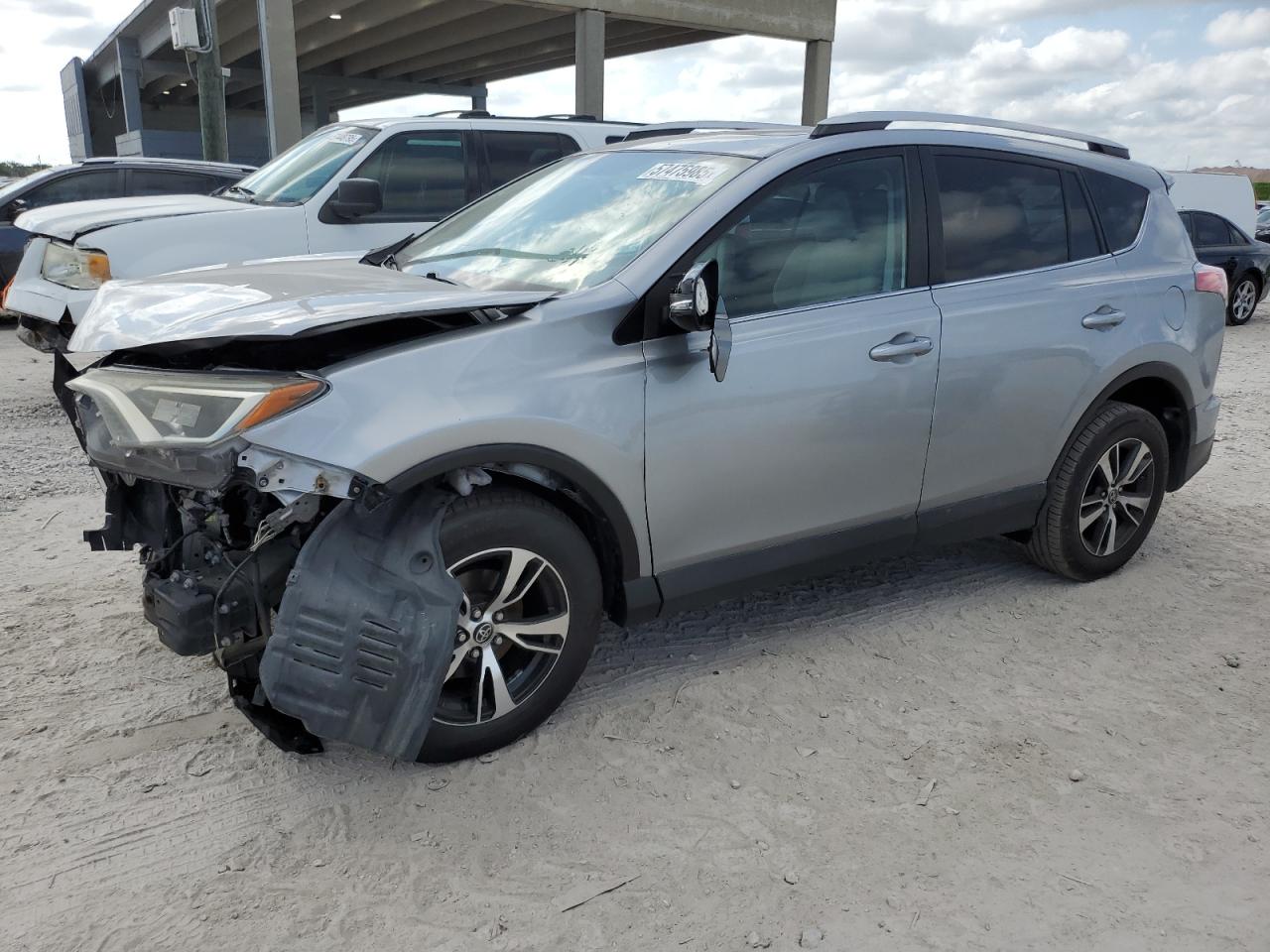 TOYOTA RAV4 XLE