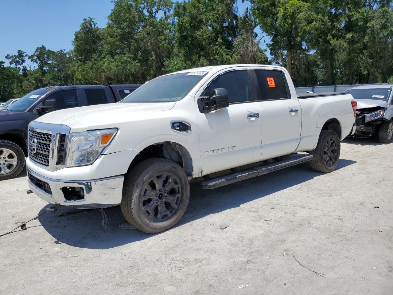 NISSAN TITAN SL