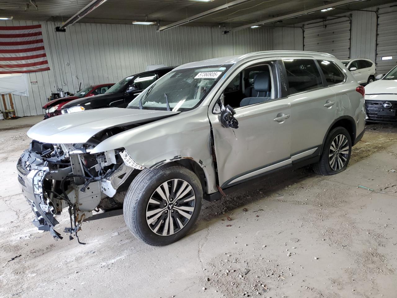 MITSUBISHI OUTLANDER SE
