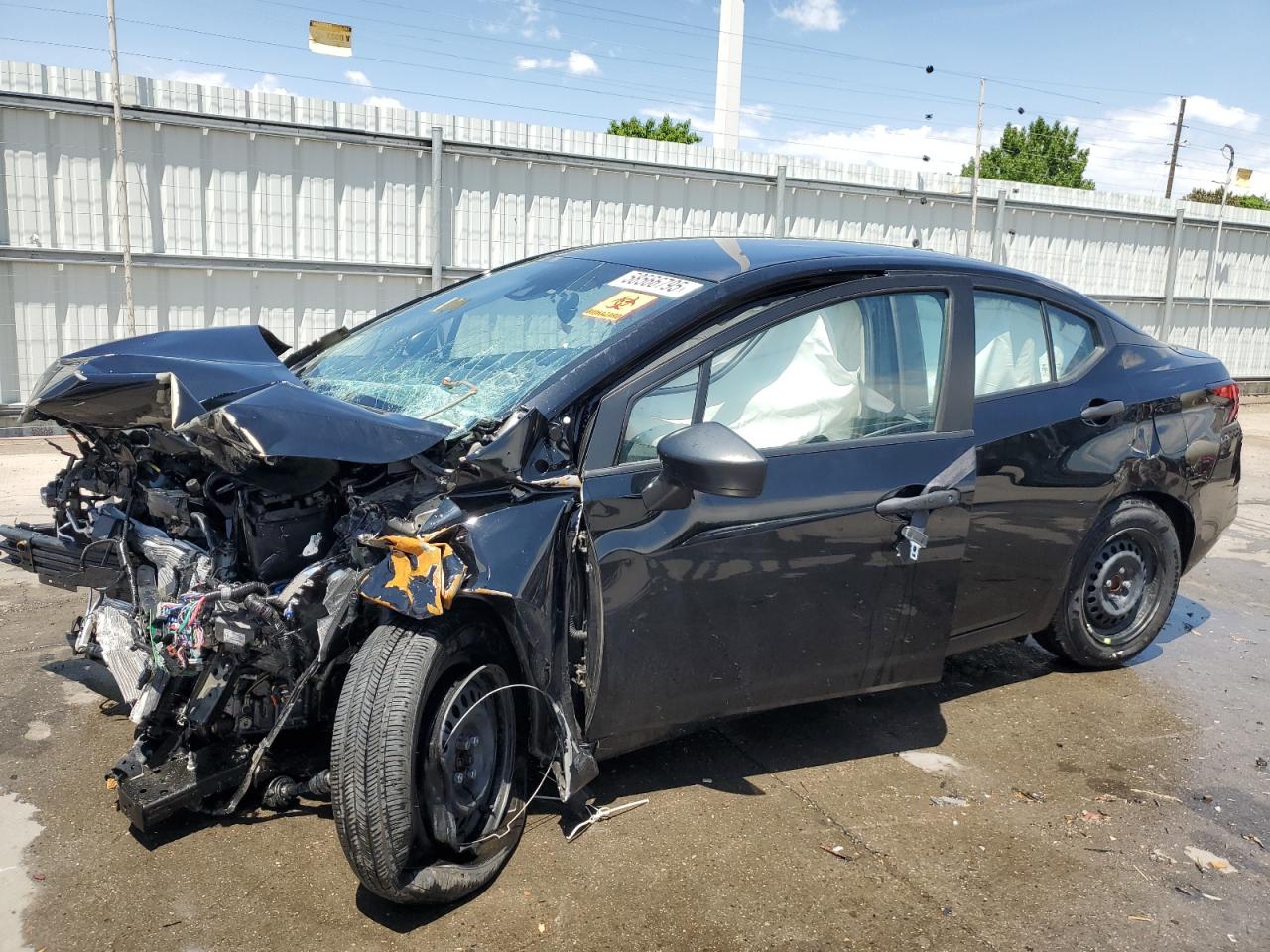 NISSAN VERSA S