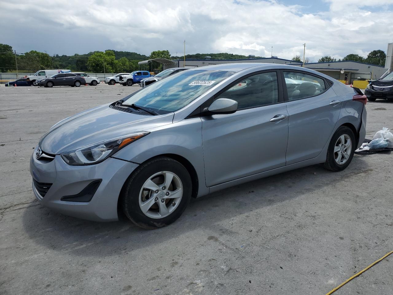 HYUNDAI ELANTRA SE