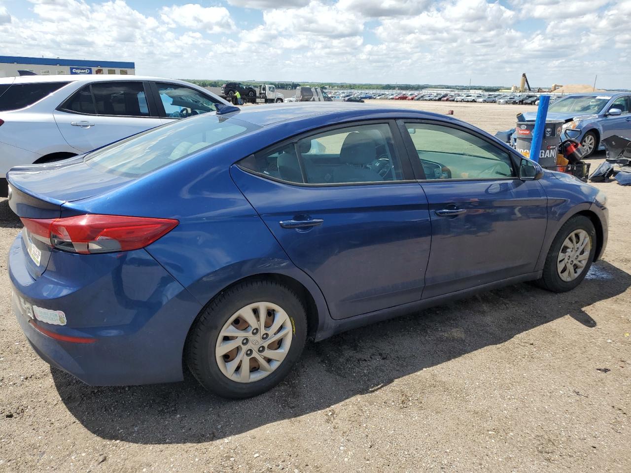 HYUNDAI ELANTRA SE