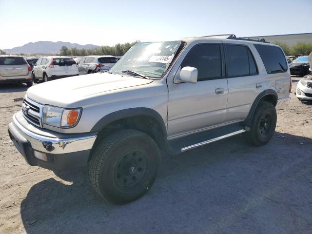 TOYOTA 4RUNNER SR