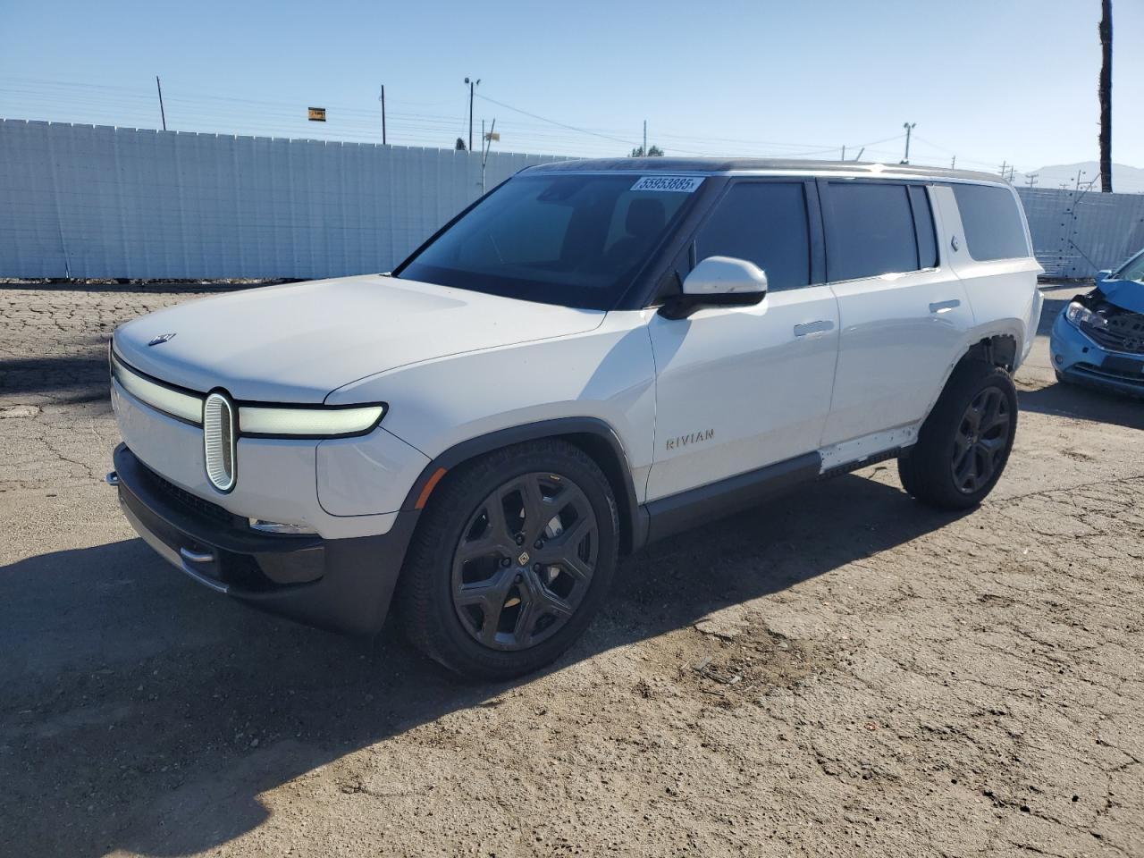RIVIAN R1S ADVENTURE