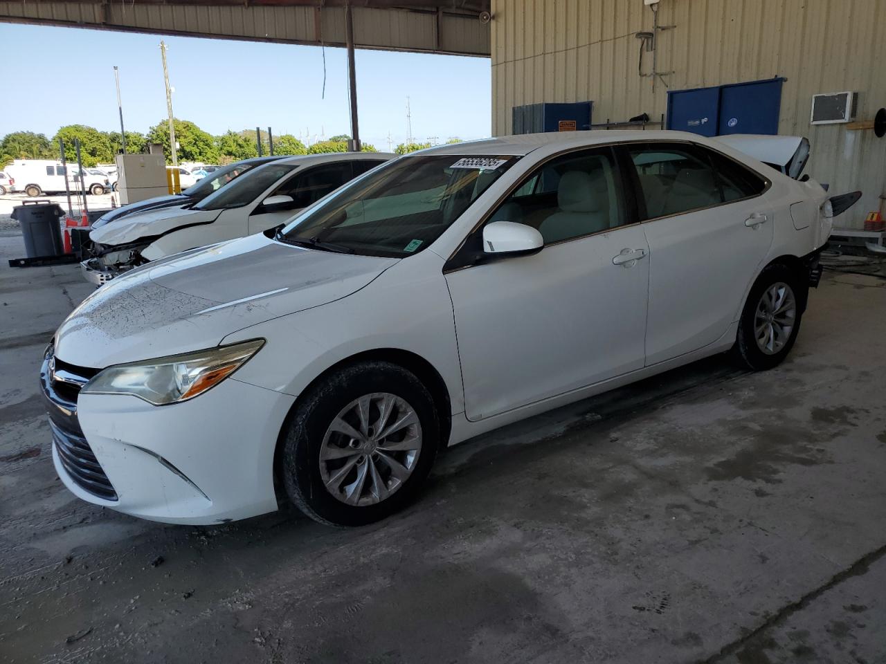 TOYOTA CAMRY LE