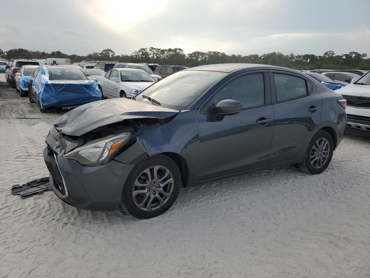 TOYOTA YARIS L