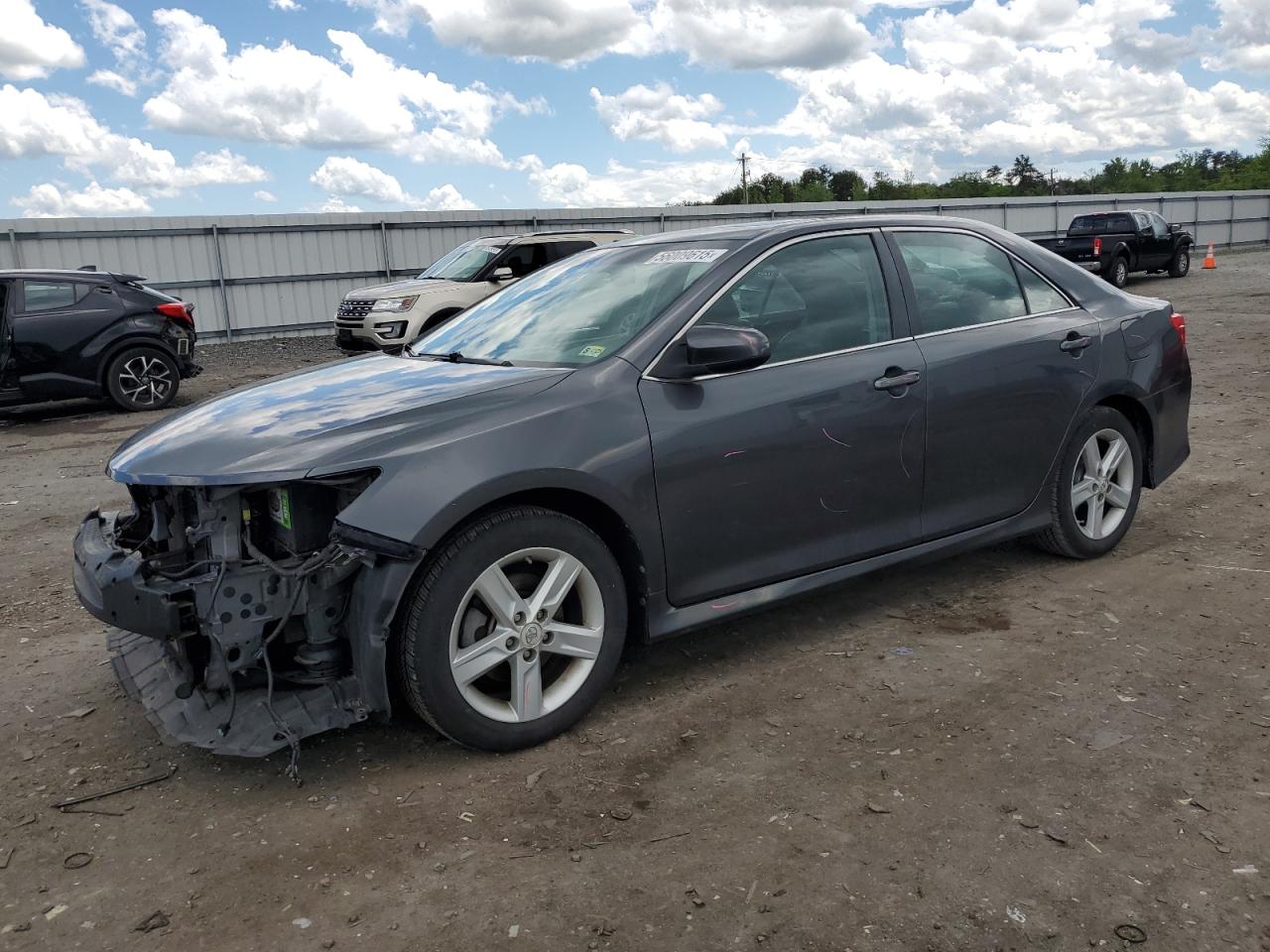 TOYOTA CAMRY BASE