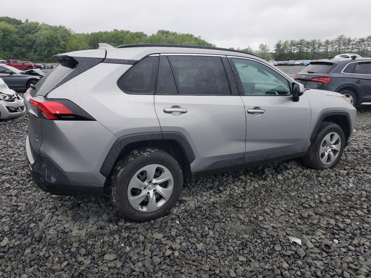 TOYOTA RAV4 LE