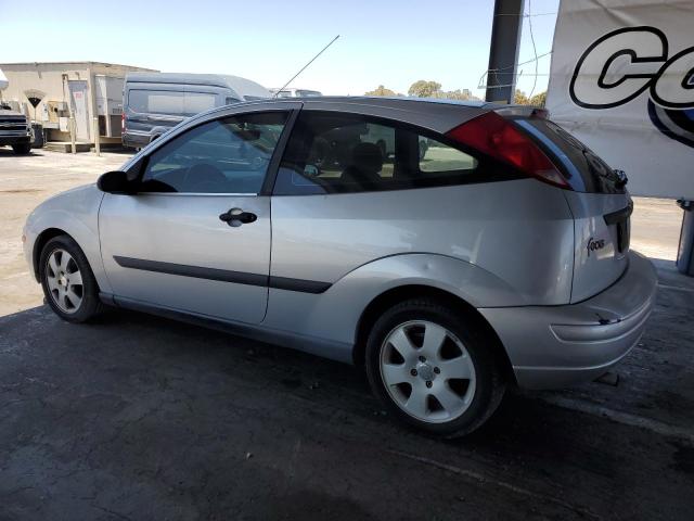 FORD FOCUS ZX3 2002 silver hatchbac gas 3FAFP31382R139947 photo #3