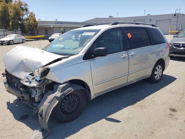 TOYOTA SIENNA CE