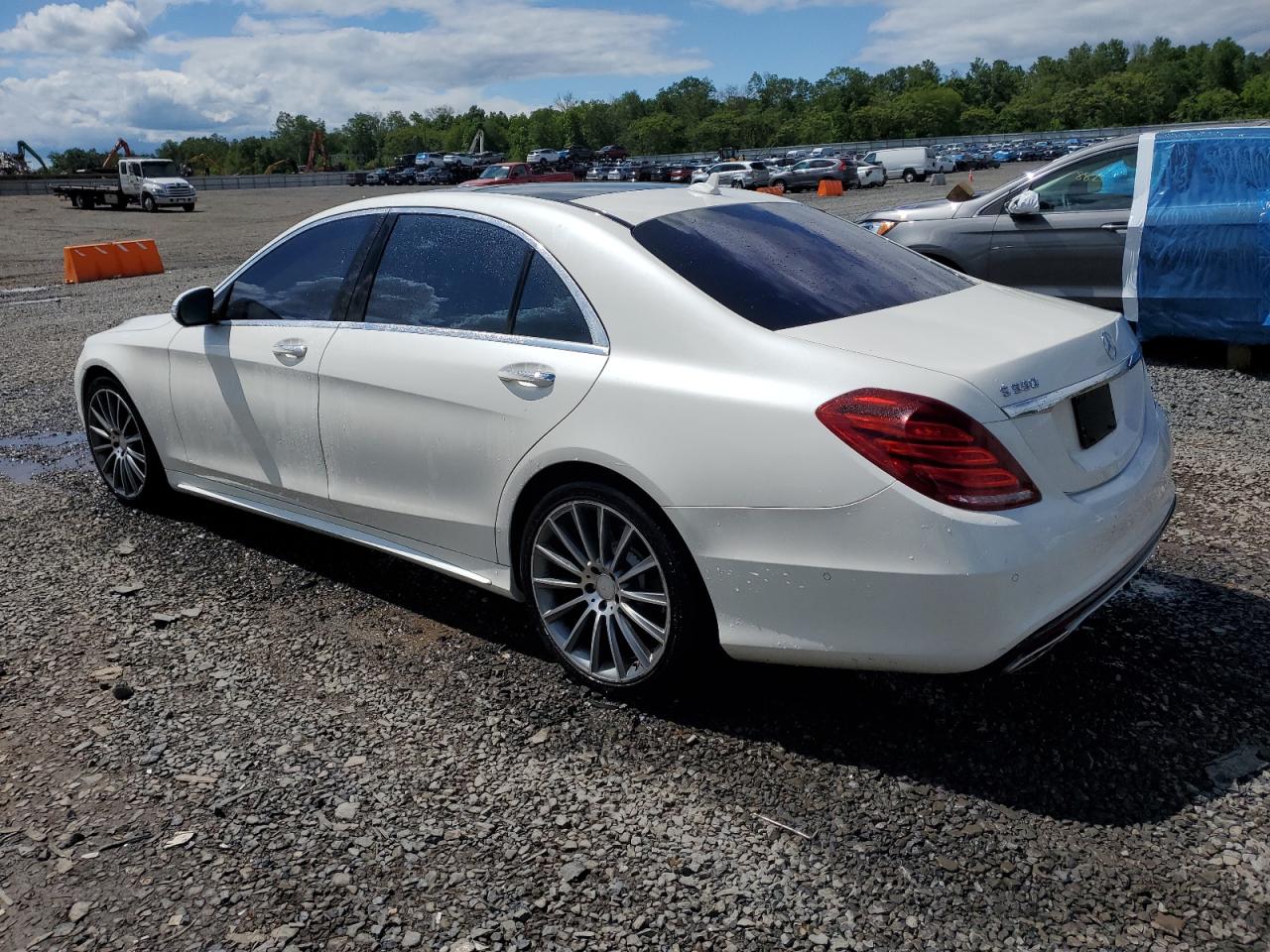 MERCEDES-BENZ S-CLASS 550
