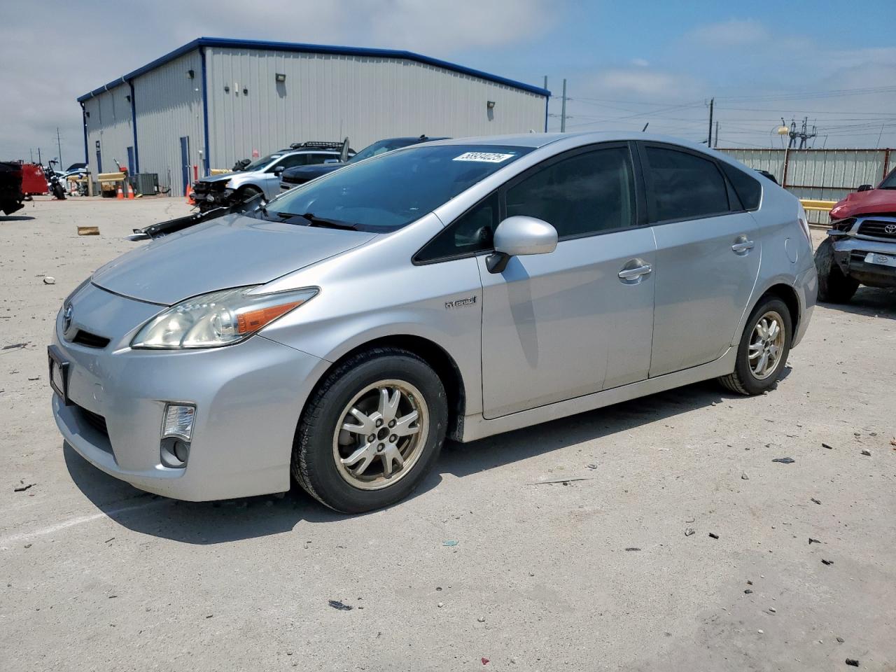 TOYOTA PRIUS