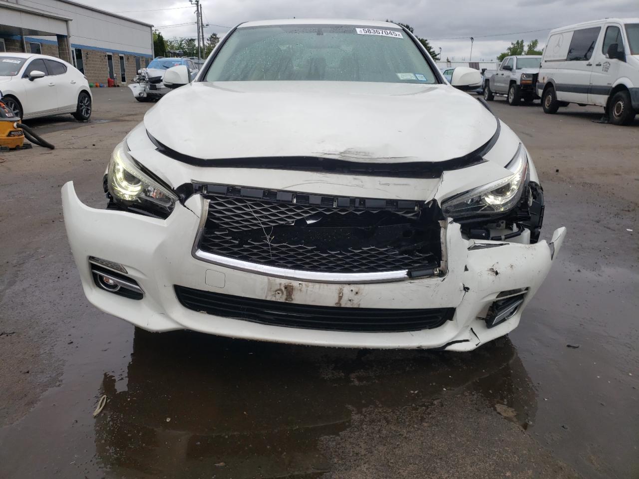 INFINITI Q50 2015