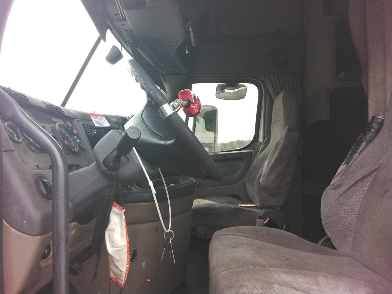 Lot #3216829264 2016 FREIGHTLINER CASCADIA 1