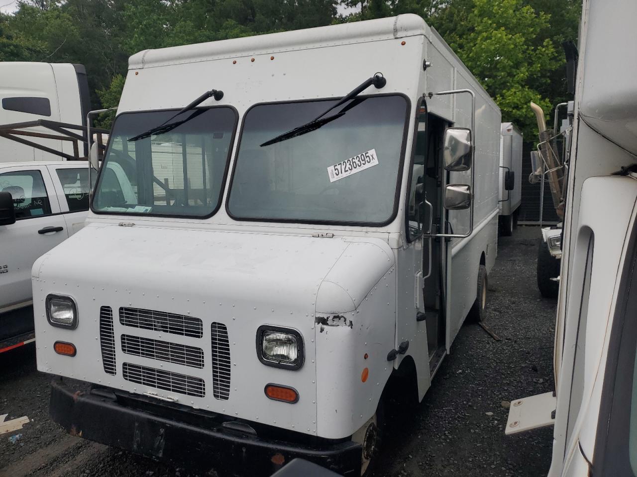 FORD ECONOLINE E450 SUPER DUTY COMMERCIAL STRIPPED CHASSIS