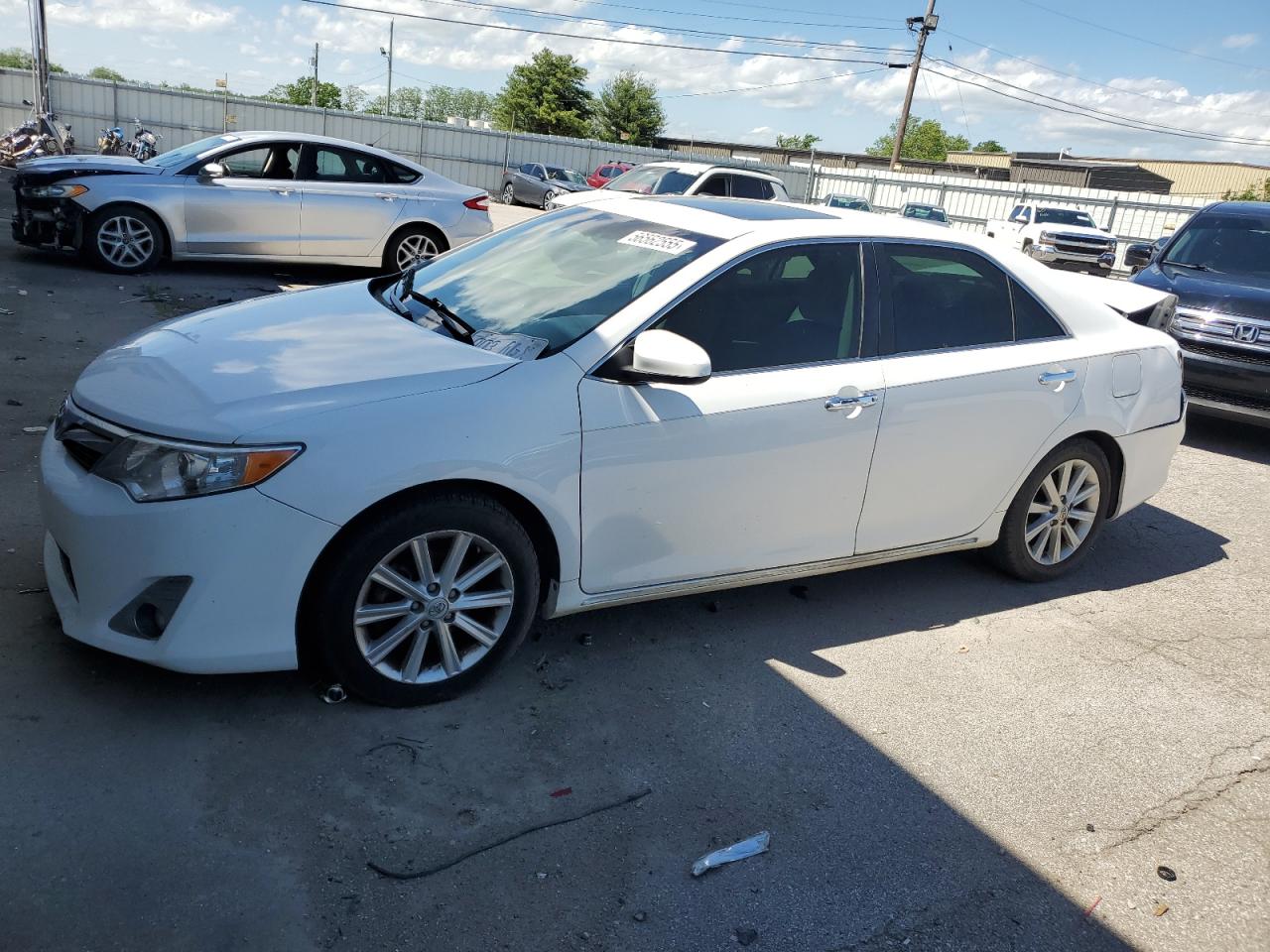 TOYOTA CAMRY BASE