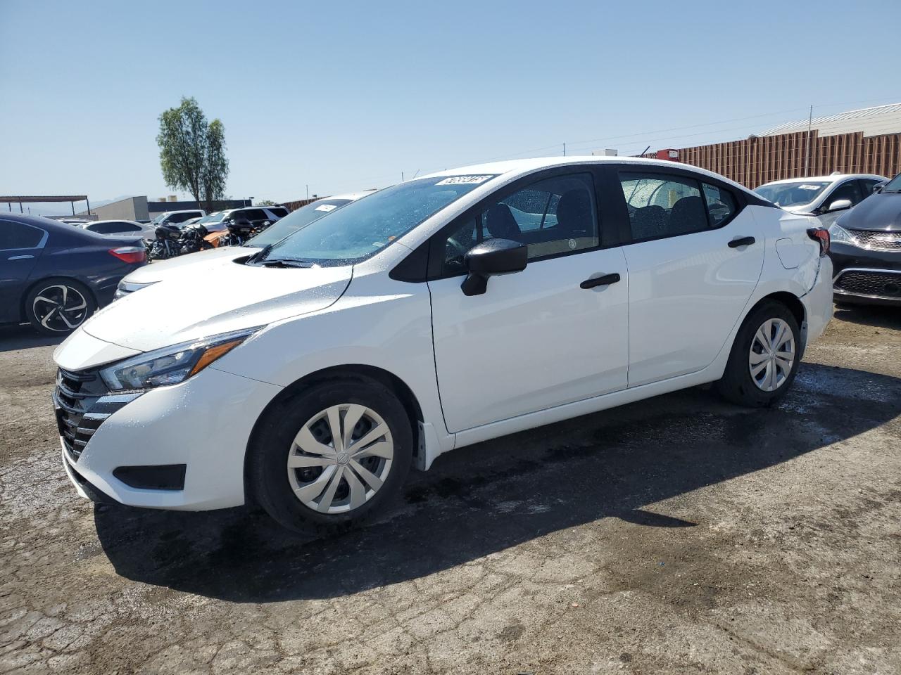 NISSAN VERSA S
