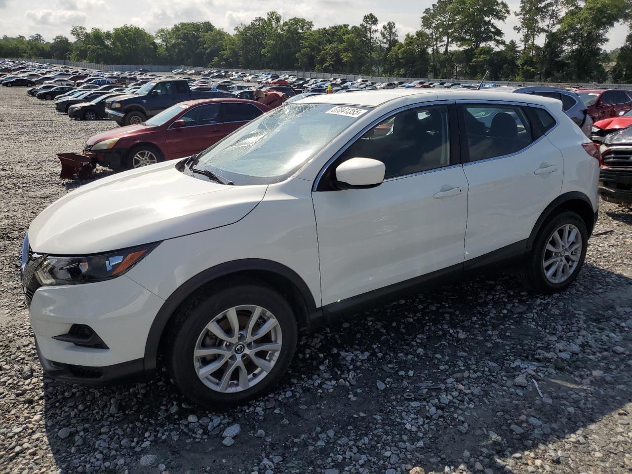 NISSAN ROGUE SPORT S
