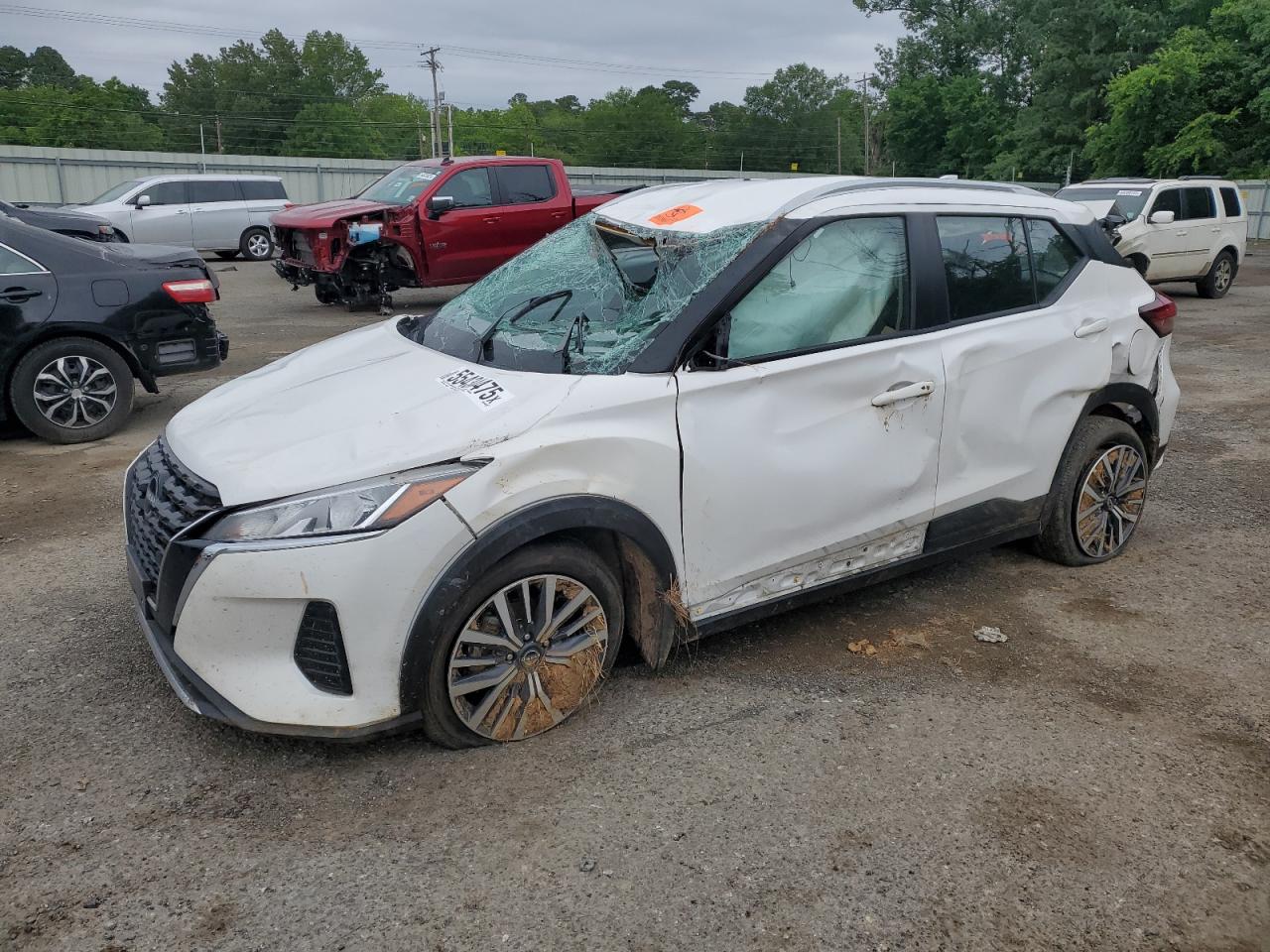 NISSAN KICKS SV
