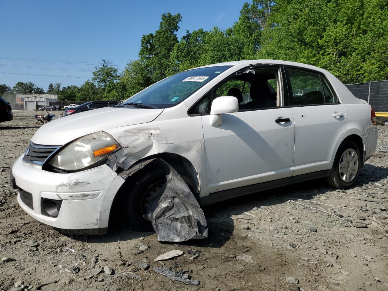 NISSAN VERSA S