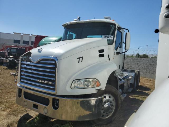MACK 600 CXU600 2013 white tractor diesel 1M1AW07Y1DM034641 photo #3