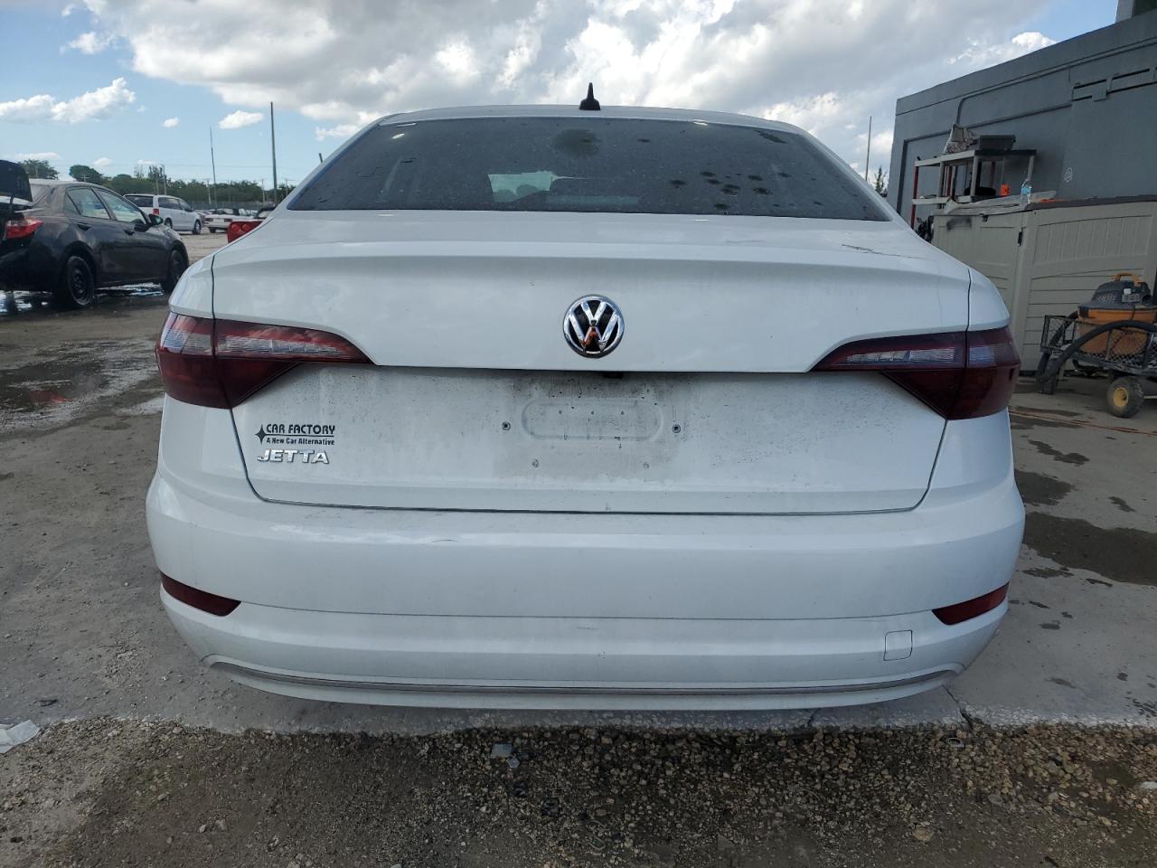 VOLKSWAGEN JETTA S