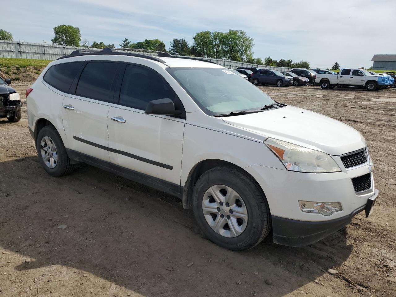 CHEVROLET TRAVERSE LS
