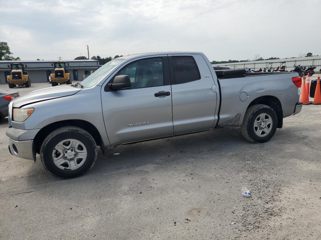 TOYOTA TUNDRA DOUBLE CAB SR5
