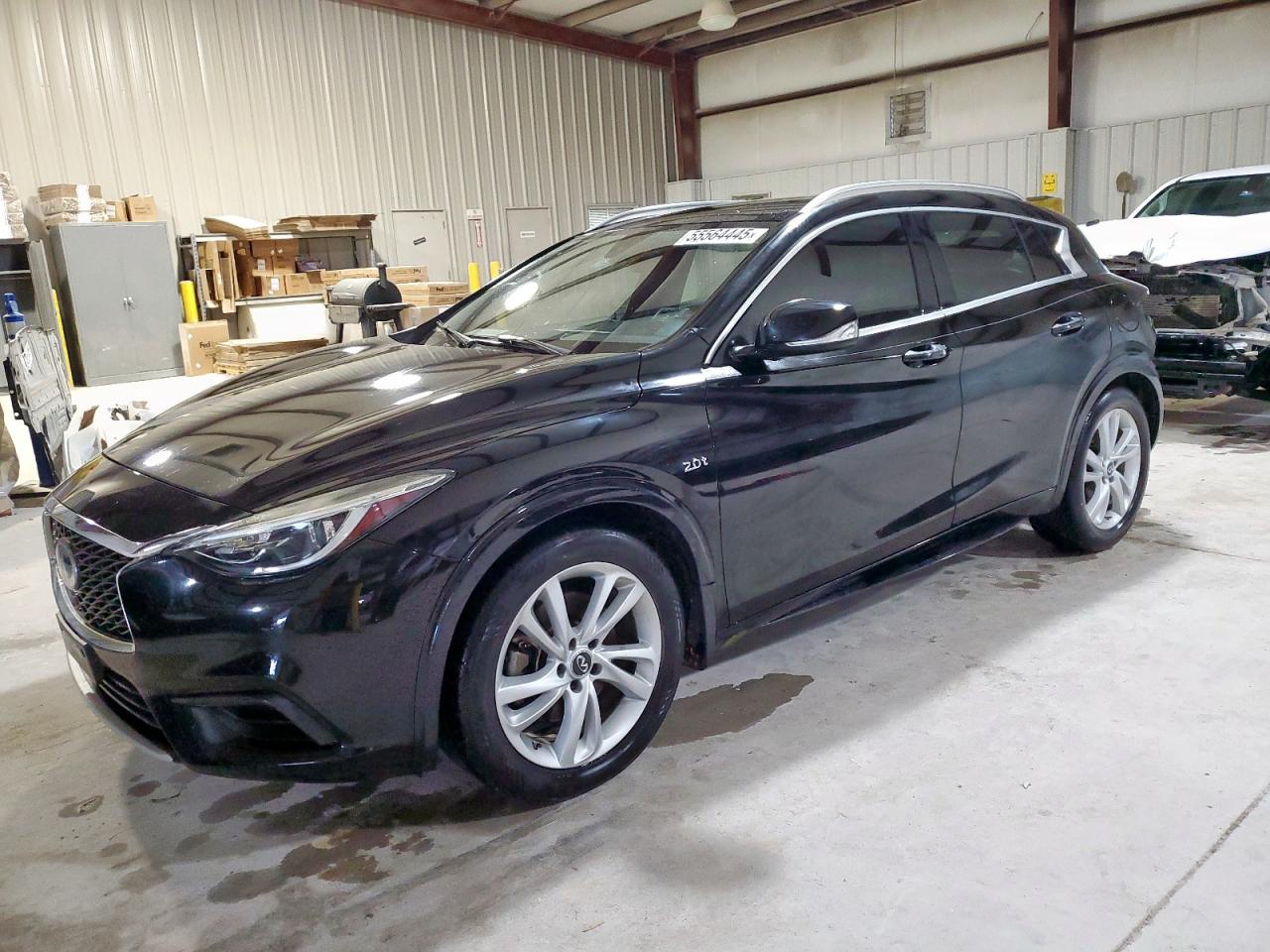 INFINITI QX30 PURE