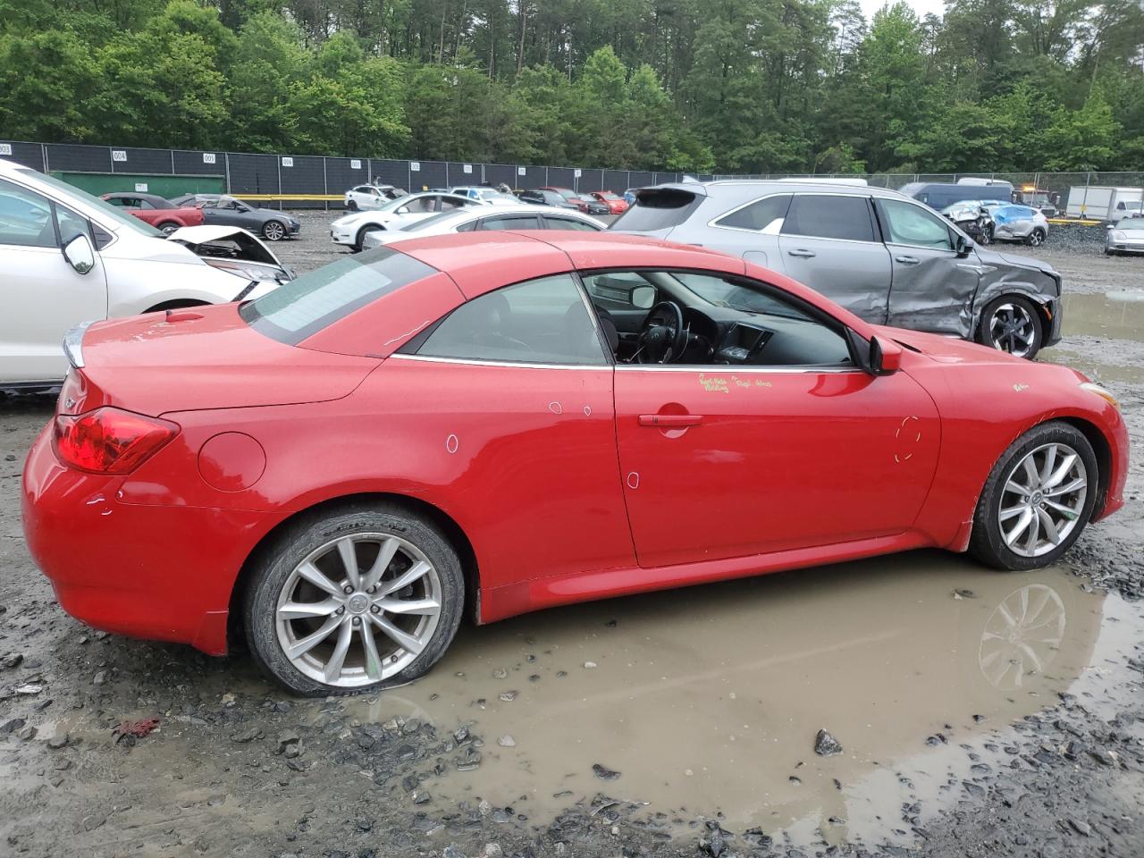 Infiniti G37 sport 2013
