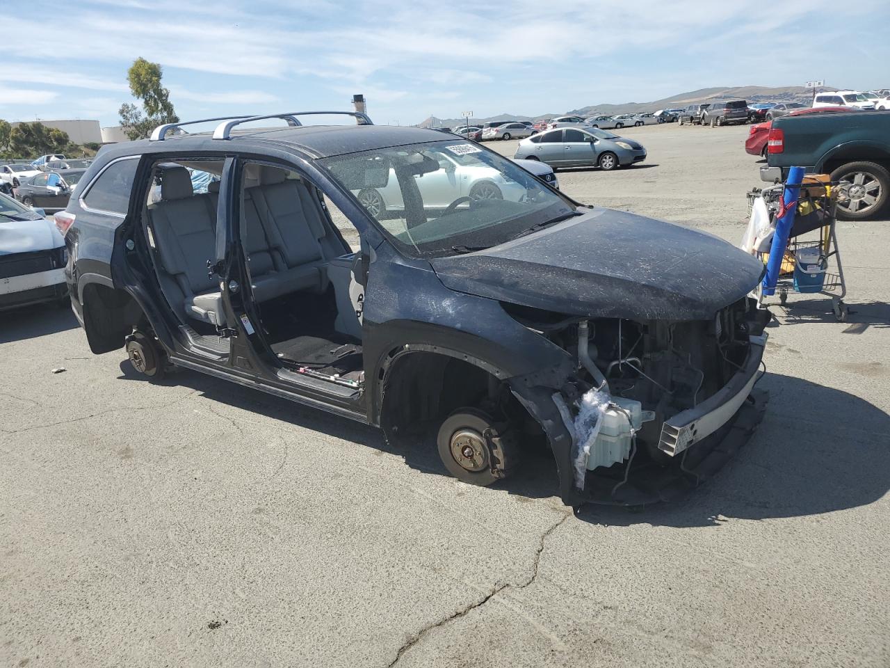 Lot #3220684296 2014 TOYOTA HIGHLANDER