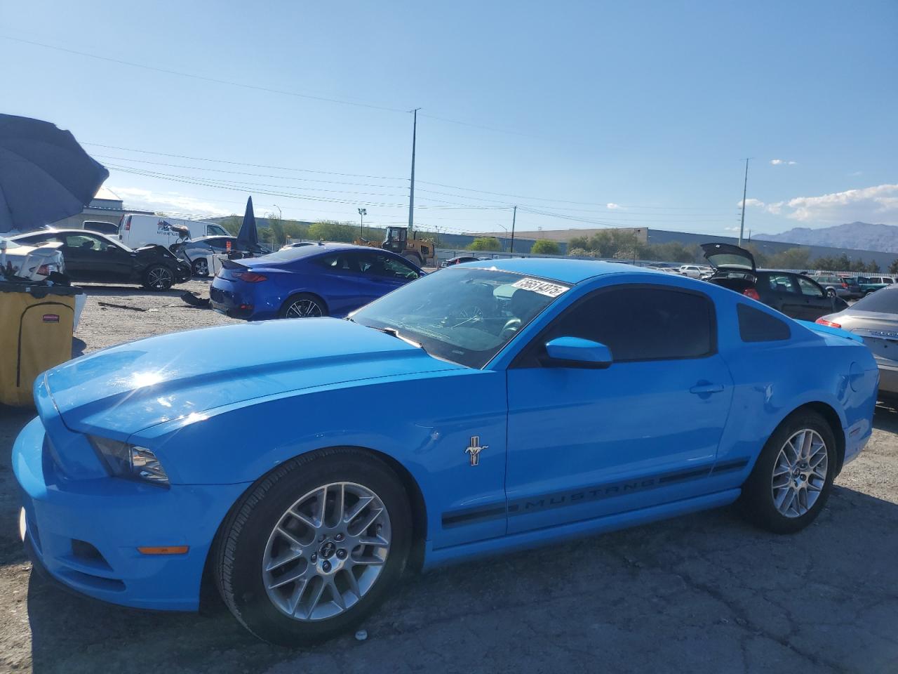 FORD MUSTANG